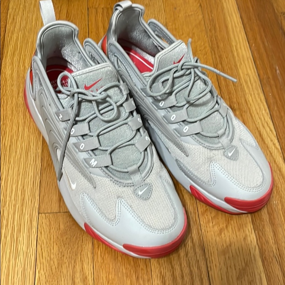 NIKE ZOOM 2k